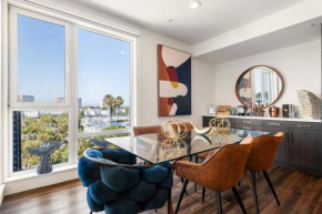 Sky-High Elegance WaterFront Penthouse 4 Beds